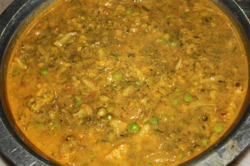 Aloo Gobi Matar - Potato-Cauliflower with green Peas
