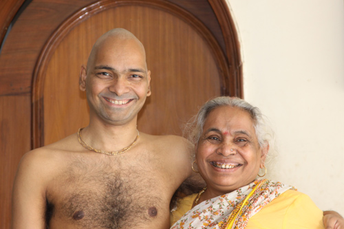 Swami Balendu with his mother