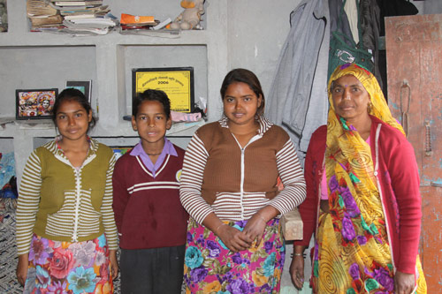 Akhil with his mother and sisters
