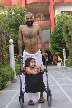 Swami Balendu and Apra