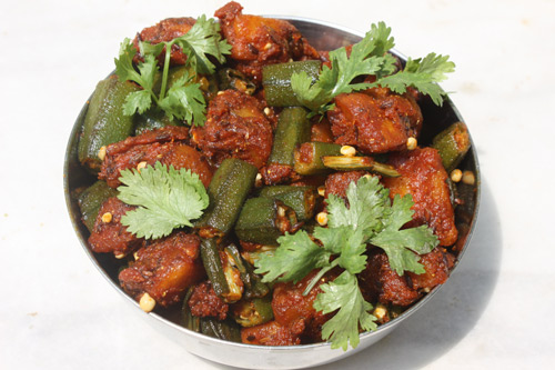 Aloo Bhindi in Tomato