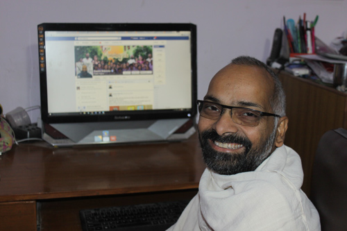 Swami Balendu at his Computer