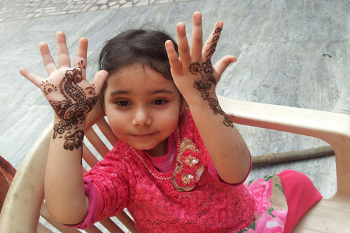 Apra and her Henna