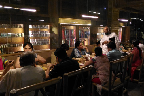 Balendu at the Restaurant