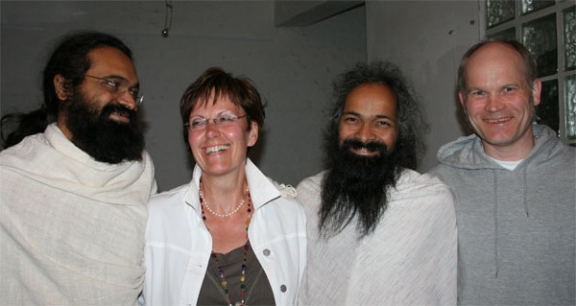 Swami ji & Yashendu with friends