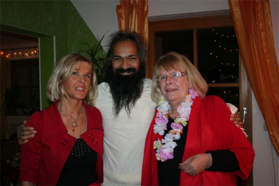 Eira, Swami Ji and Mervi