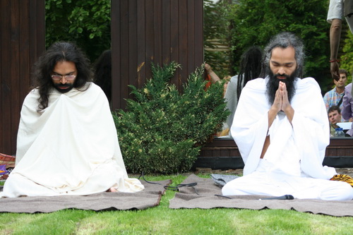 Darshan with Swami Ji