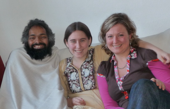Swami Ji, Ramona and Gudrun