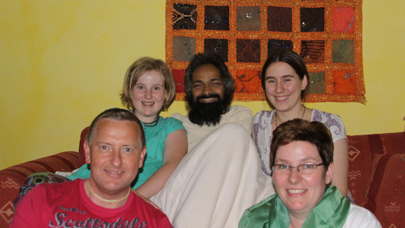 Swami Ji, Ramona, Jens, Regina and Celina