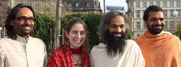 Swami Ji, his wife and brothers