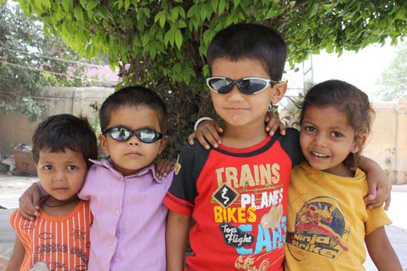 Loving Life with Happiness